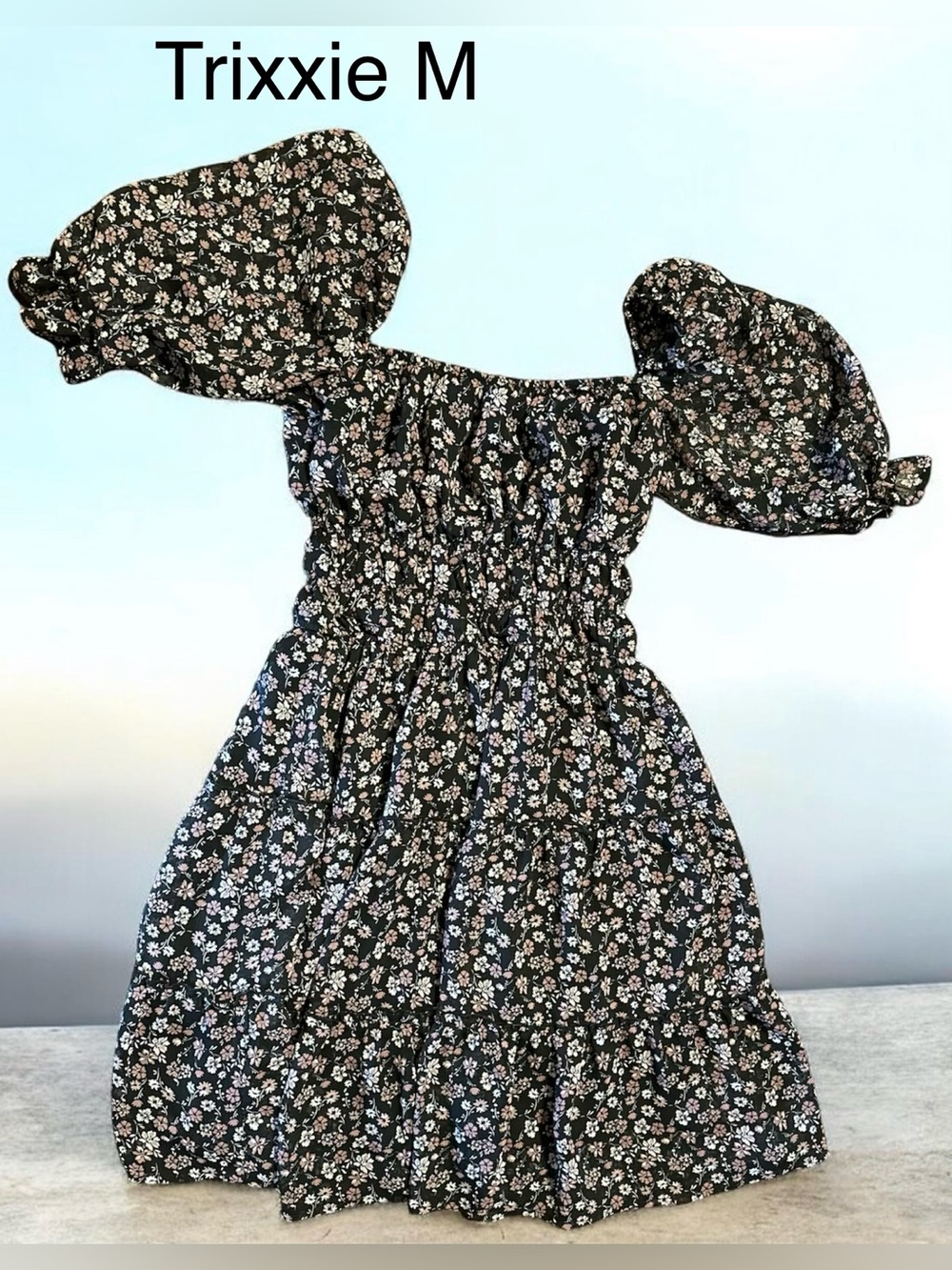 Trixxi M Black Floral Puff-Sleeve Dress